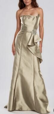 Rene Ruiz Champagne Strapless Ruffle Bow A-Line Gown 4 NWT
